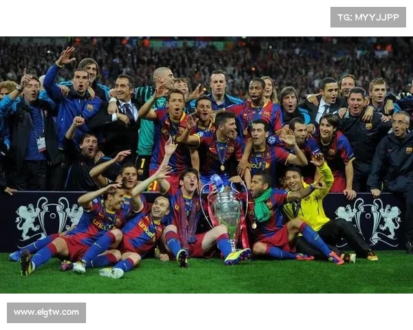 如何全面分析巴萨与皇马比赛中的战术布局与球员表现