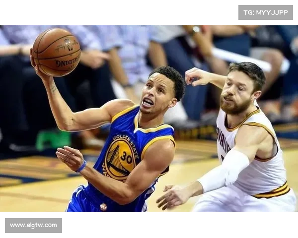 库里季后赛神奇表现引领勇士不断前行成就传奇篮球之路